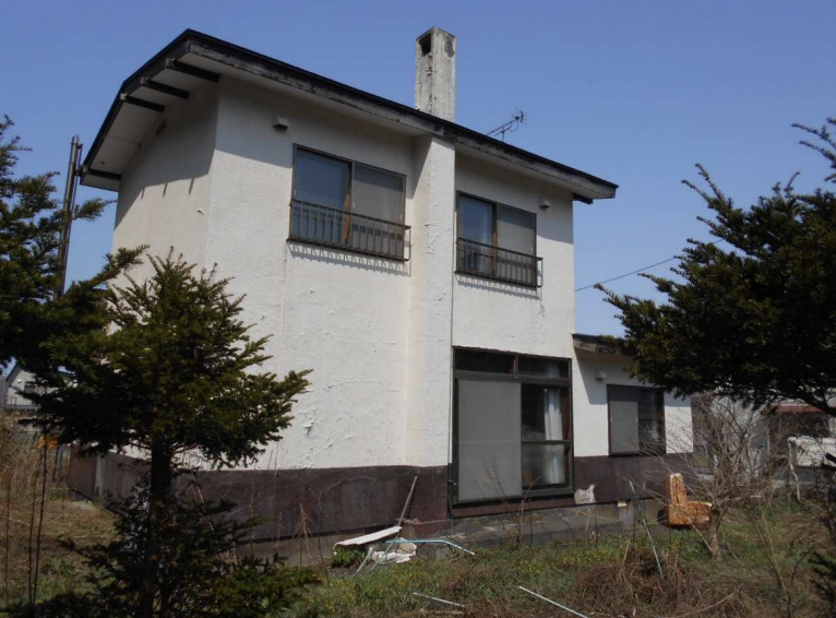 自然に囲まれた古民家