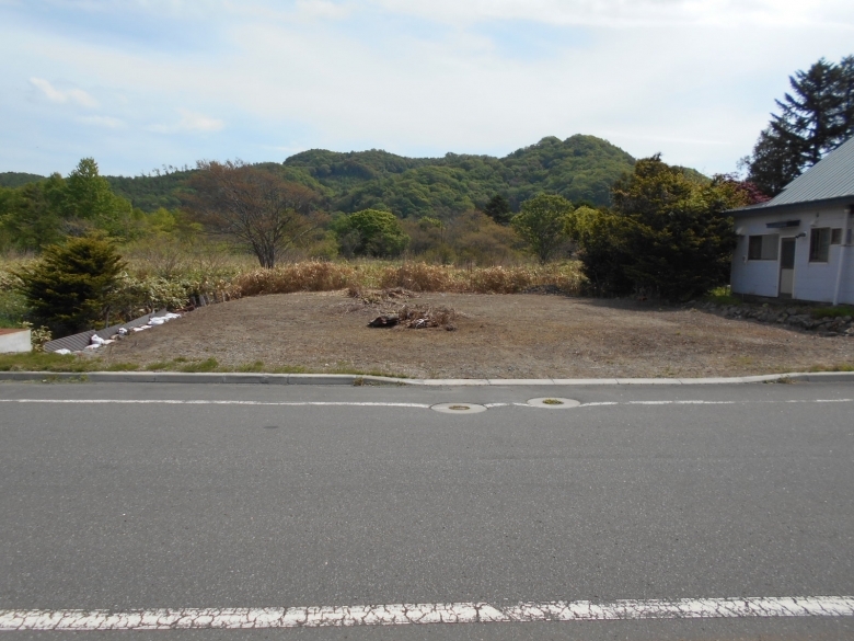 自然に囲まれた広い土地