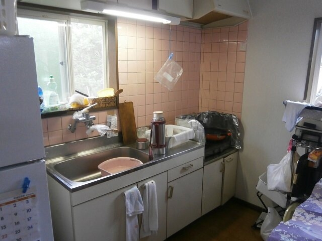 シンプルで機能的なキッチン