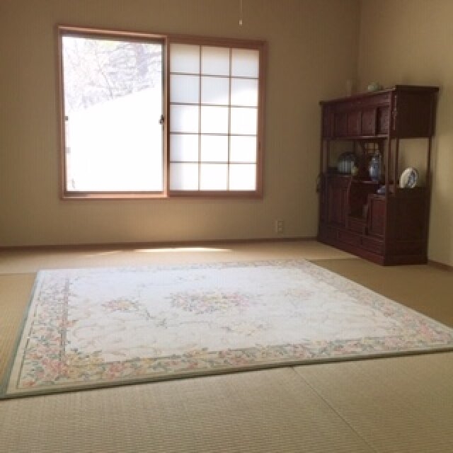 畳と障子の調和が美しい和室