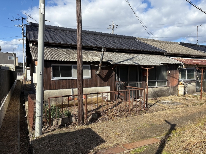 detached 大字西高泊