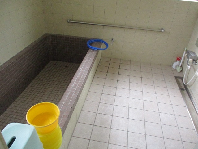 commercial 日高町名色字中筋