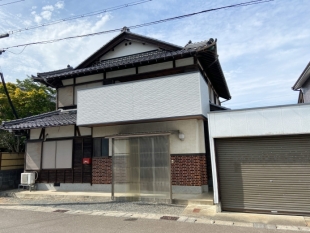 スーパーや駅、病院がすべて車で５分以内。海も近いので遊びも充実！_1